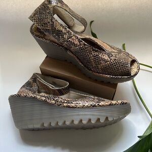 Super Fun Fly London Brown Snakeskin Wedges - New without Tags!